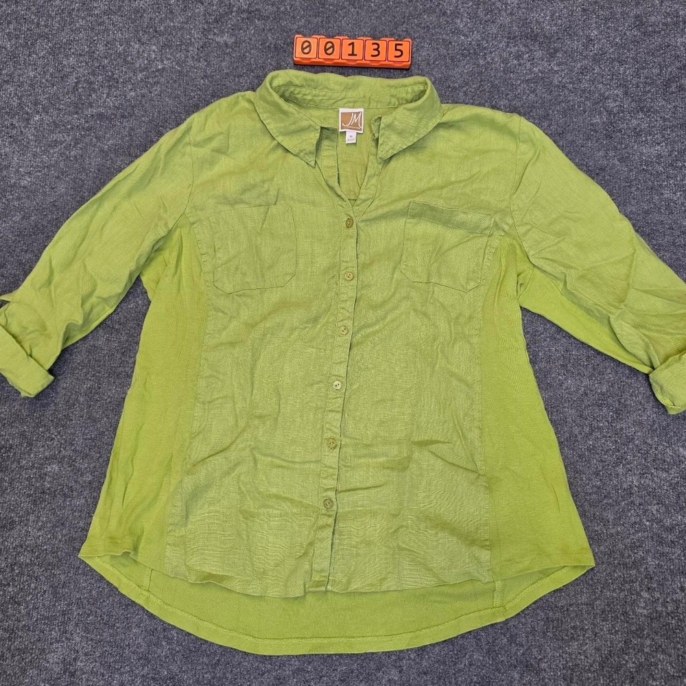JM Collection Green button-up shirt with a relaxed fit, size 18